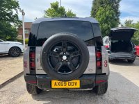 LAND ROVER DEFENDER 110