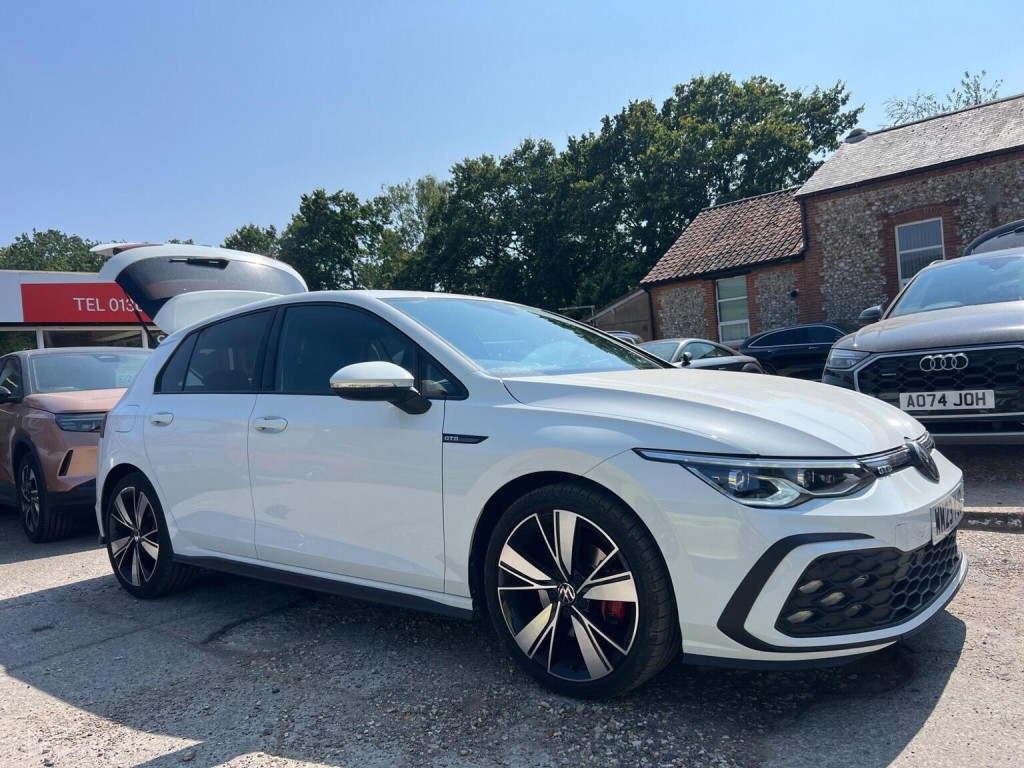 2023 Volkswagen GOLF